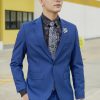 Tư thế mặc vest khác nhau cho từng người