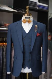 kiểu vest caro trẻ trung, hiện đại